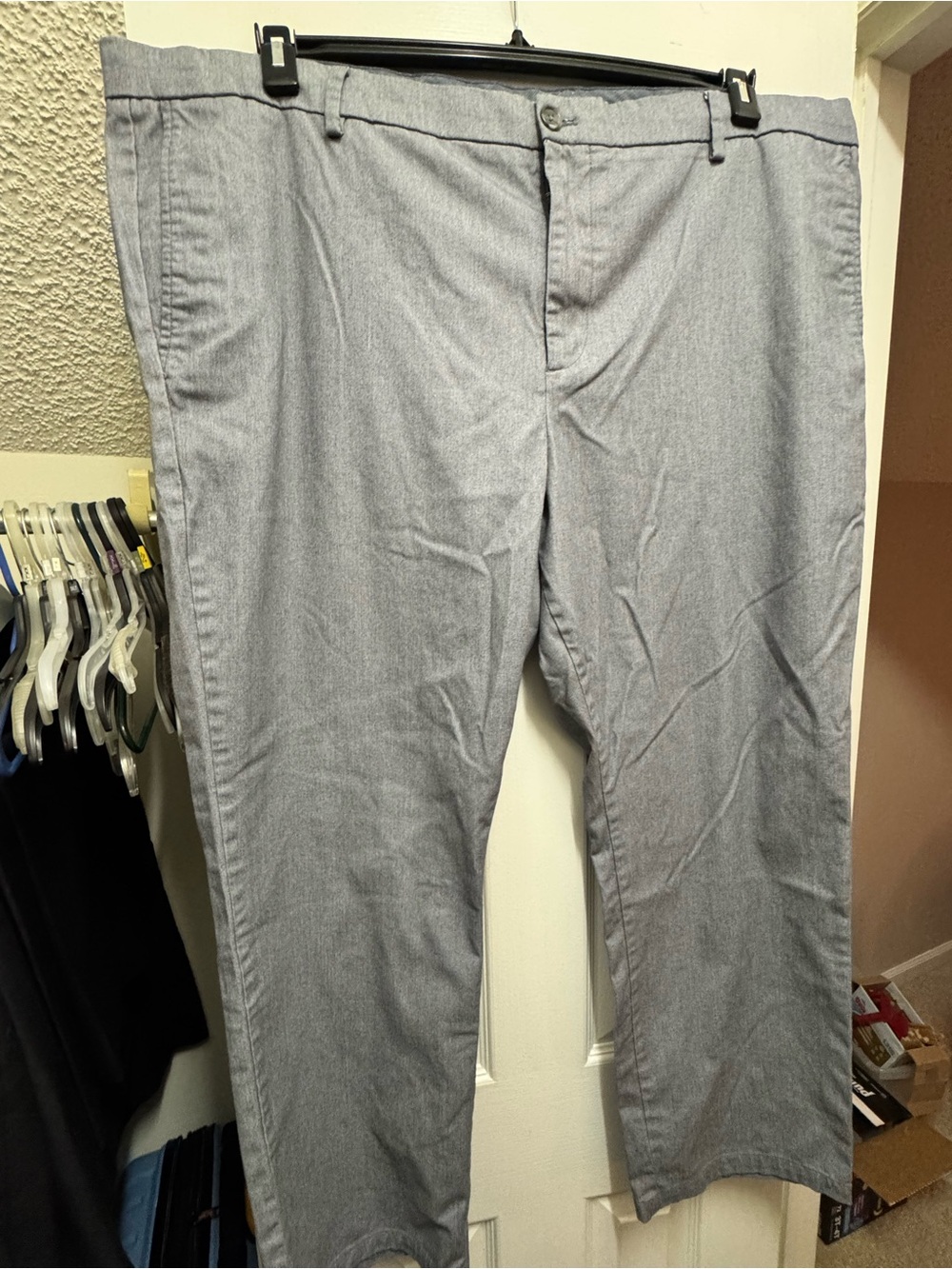 Old Navy Men's Light Gray Flat-Front Chino Pants